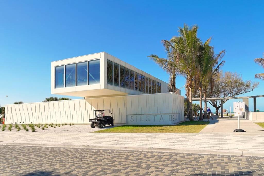 Siesta Key Village-suite #3: A Block To The Beach! Appartement
